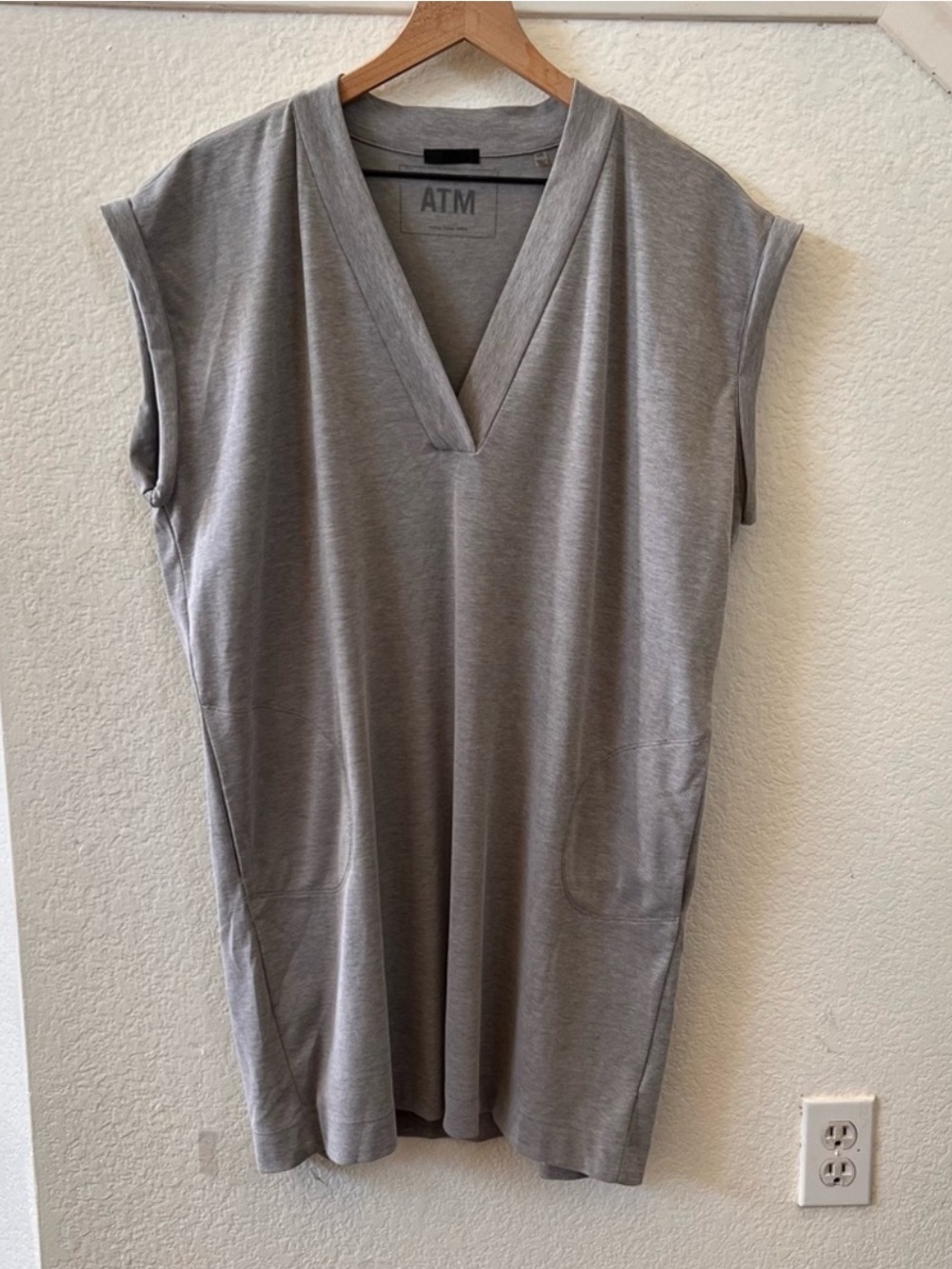 ATM Anthony Thomas Melillo Extended Shoulder V-Neck Shift Dress with Pockets L